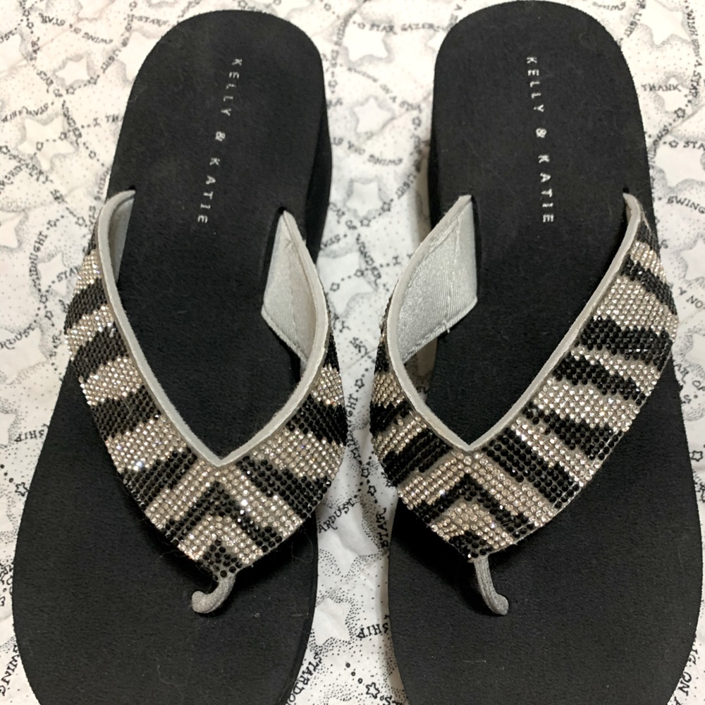 Women’s wedge flip flops